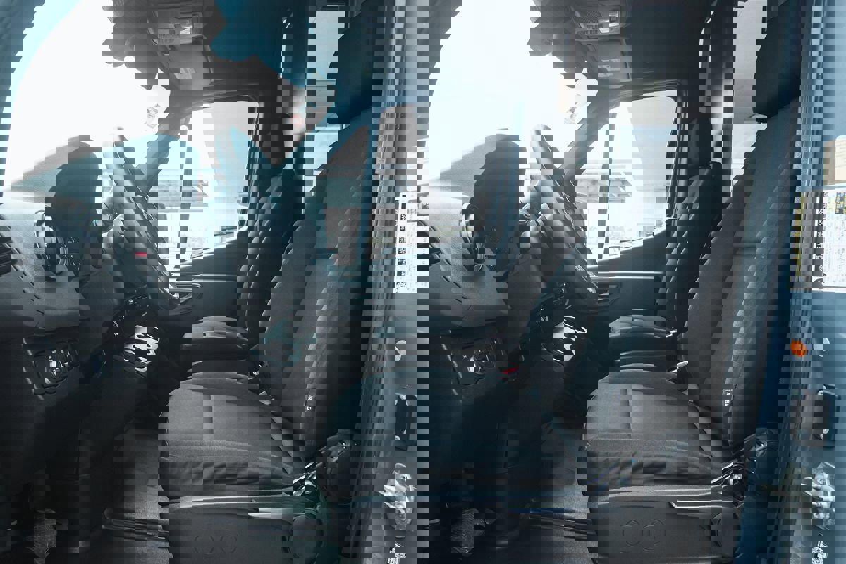 Used 2019 Mercedes-Benz Sprinter 144 image 13