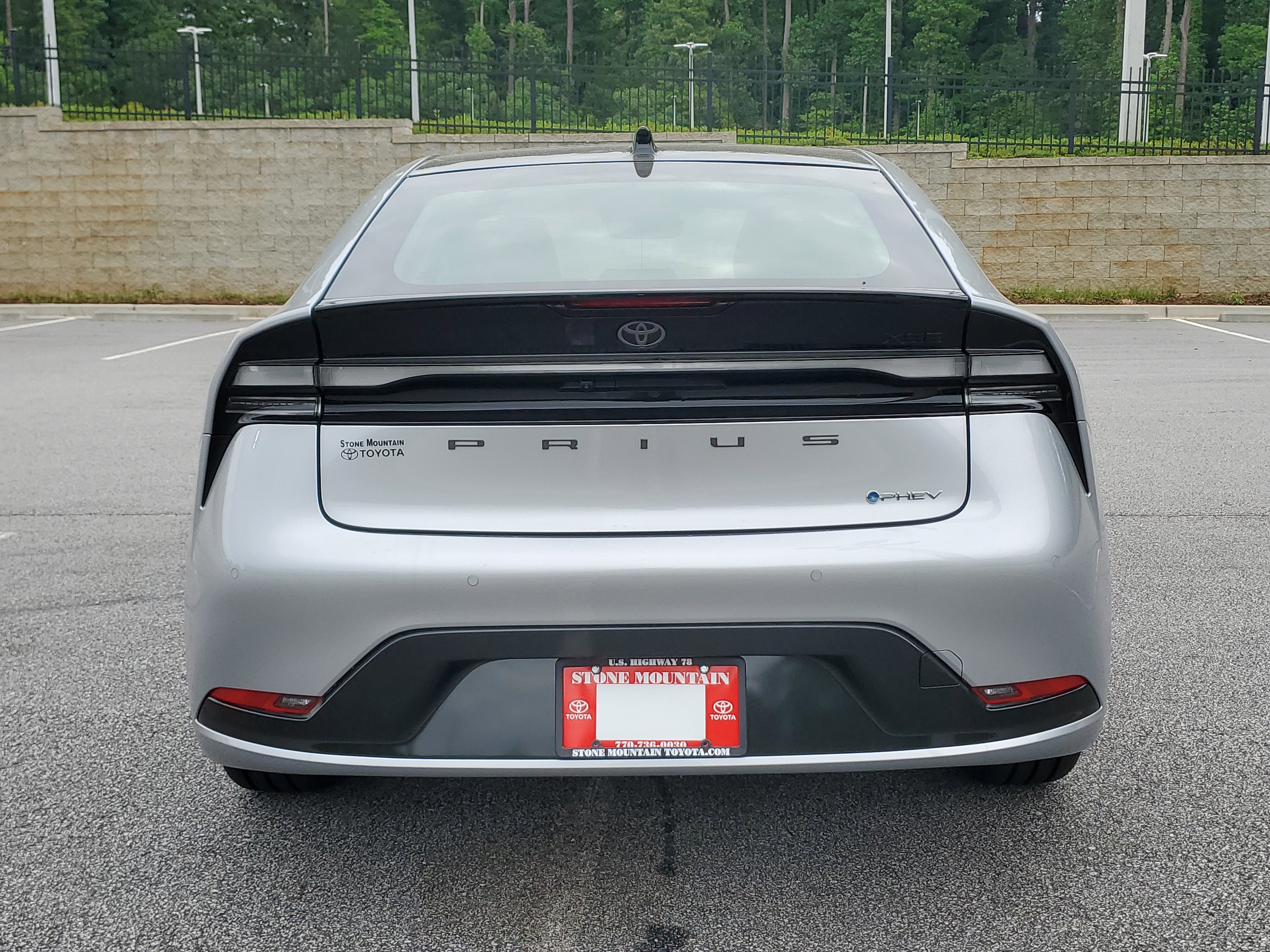 New 2026 Toyota Prius Plug-In Hybrid FWD image 5