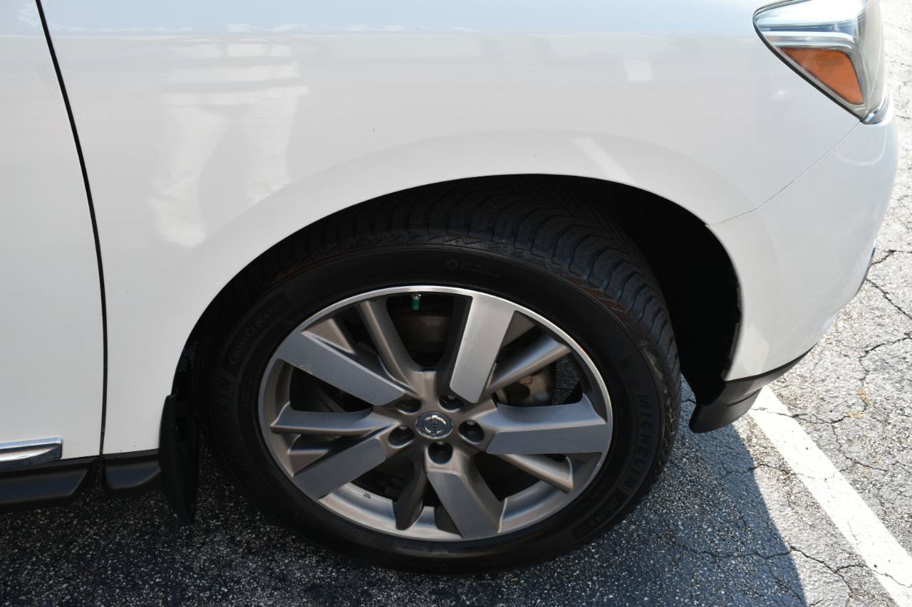 Used 2014 Nissan Pathfinder Platinum w/ Platinum Premium Package AWD/4WD image 28