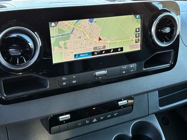 Used 2024 Mercedes-Benz Sprinter 3500 image 16