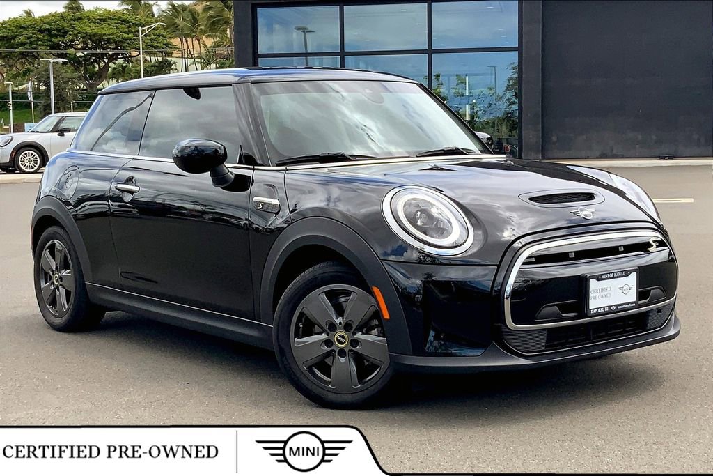 Certified 2024 MINI Cooper SE image 1