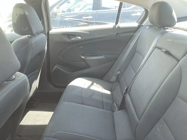 Used 2017 Chevrolet Cruze LT FWD image 3