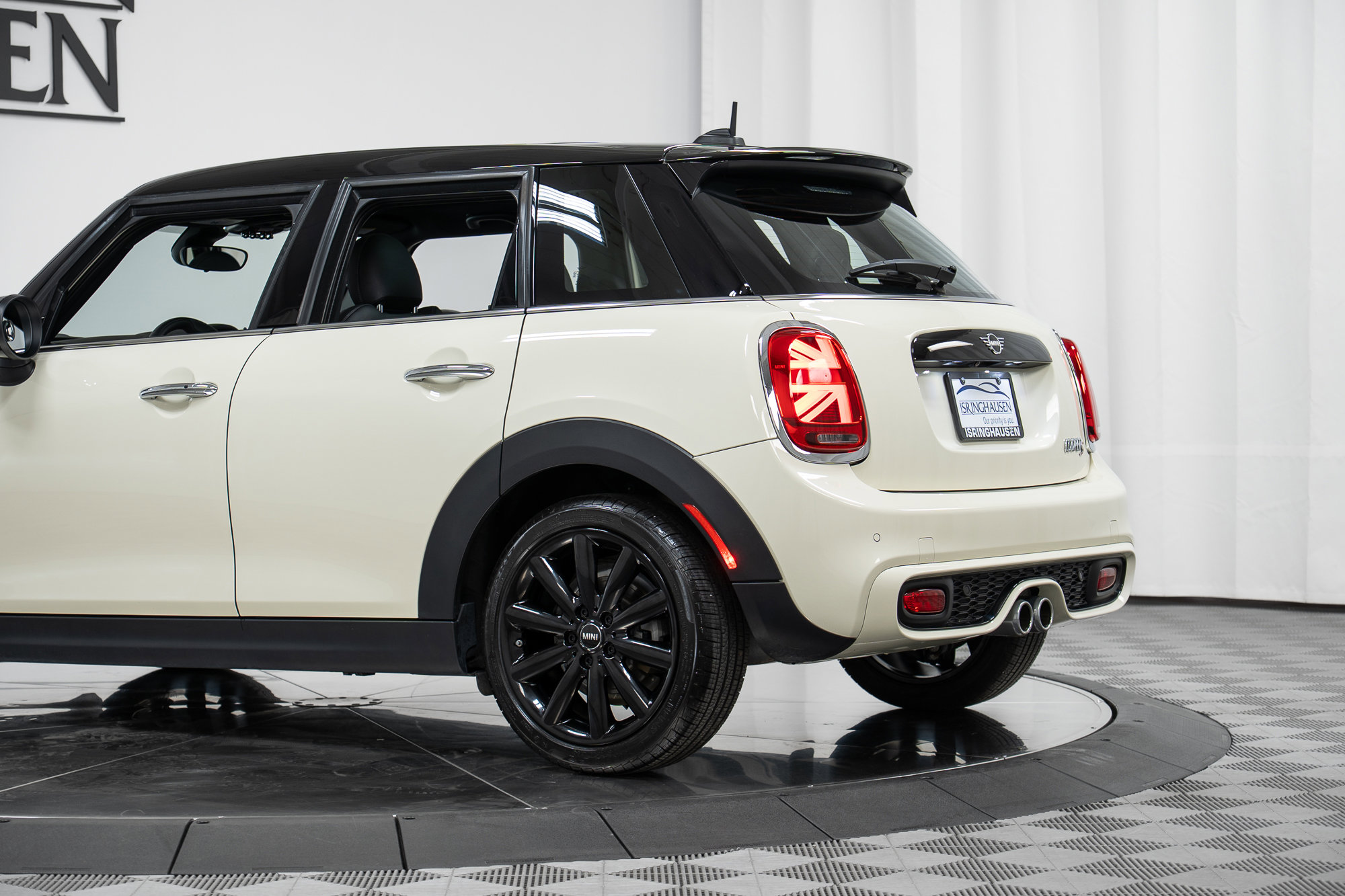Used 2020 MINI Cooper S w/ Storage Package image 30