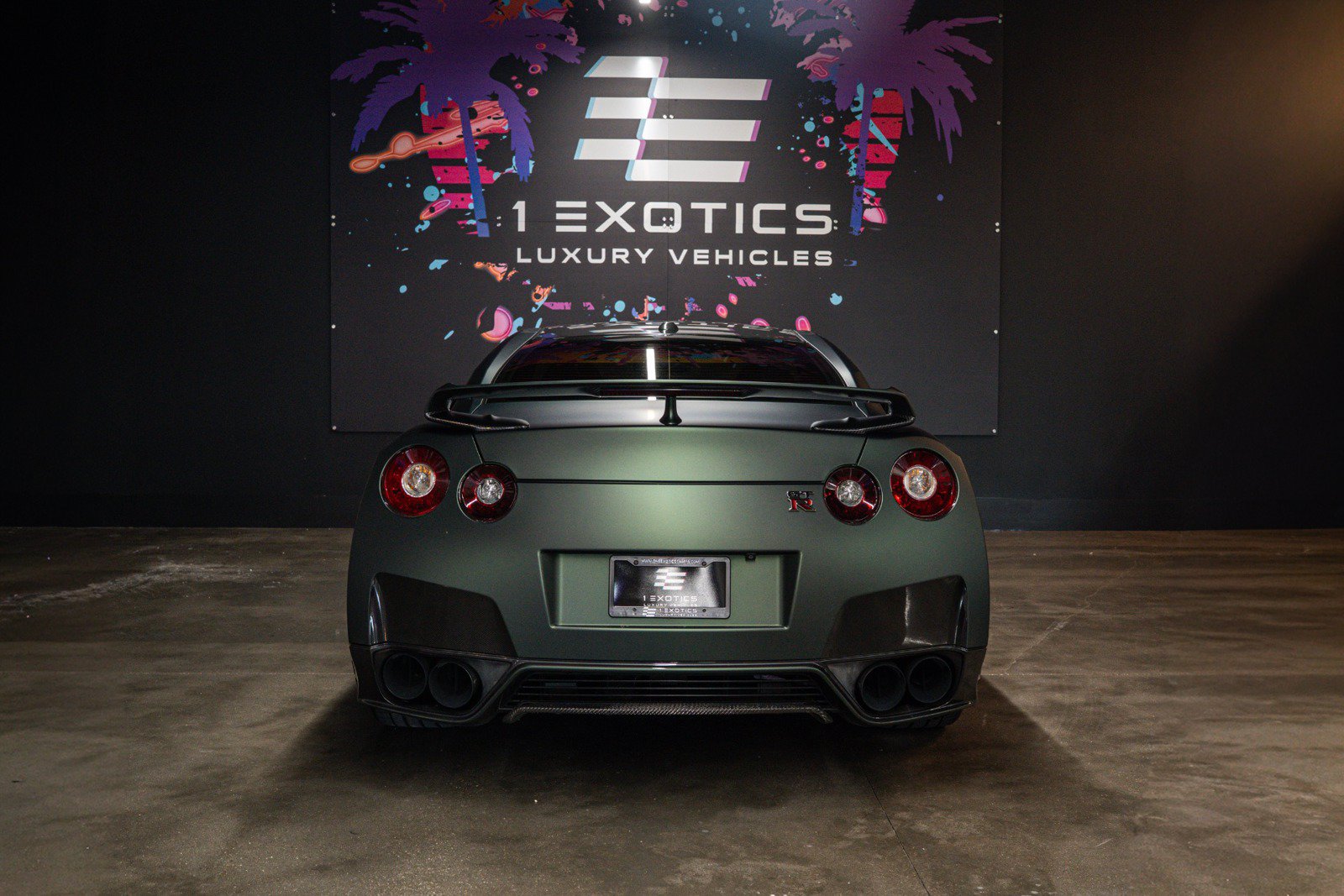 Used 2014 Nissan GT-R Premium AWD/4WD image 5