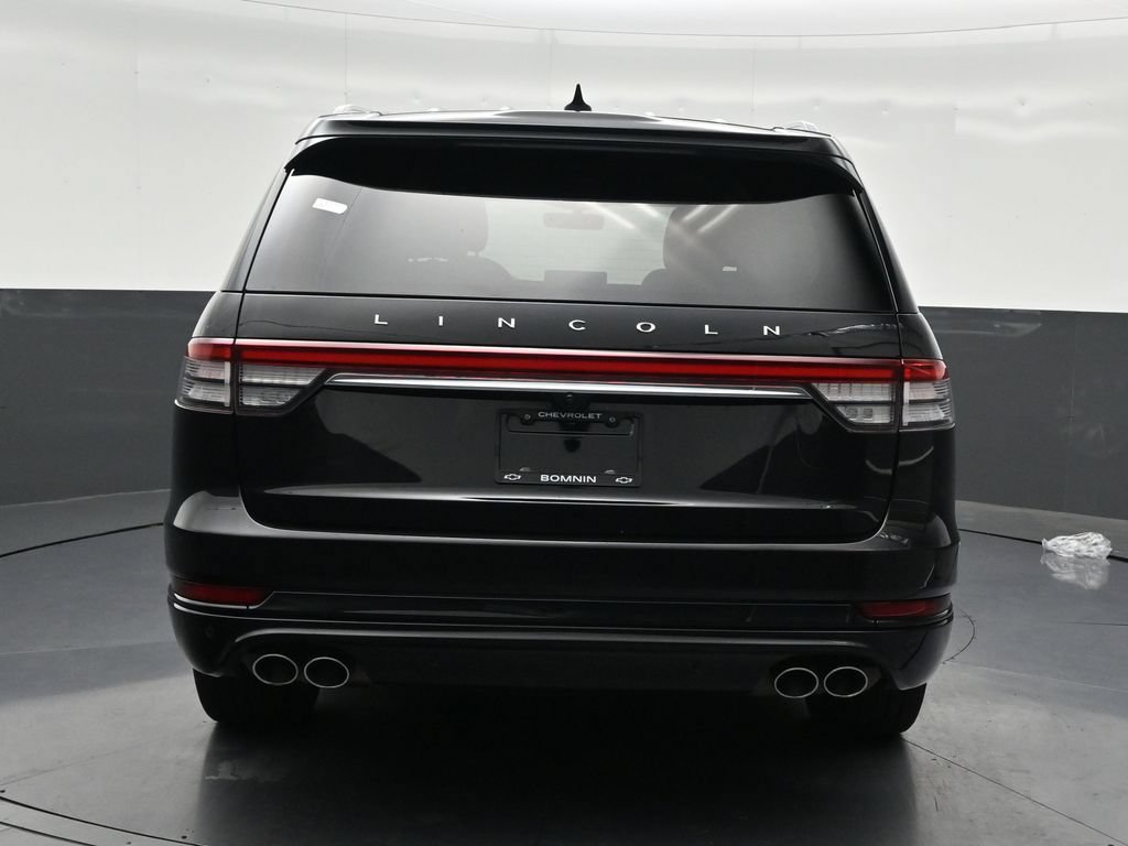 Used 2021 Lincoln Aviator Grand Touring w/ Equipment Group 301A AWD/4WD image 4