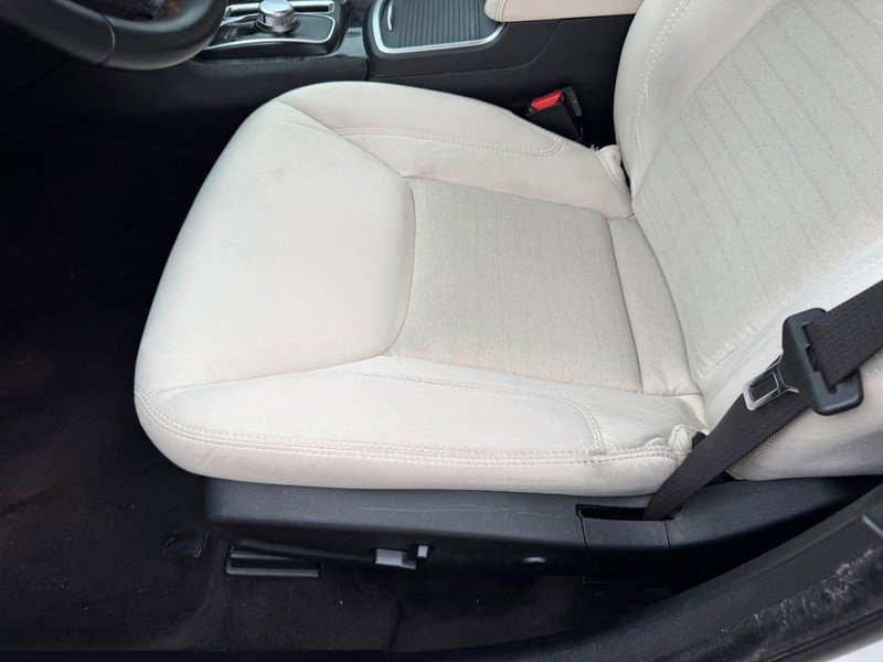 Used 2018 Chrysler 300 Touring w/ Driver Convenience Group image 18