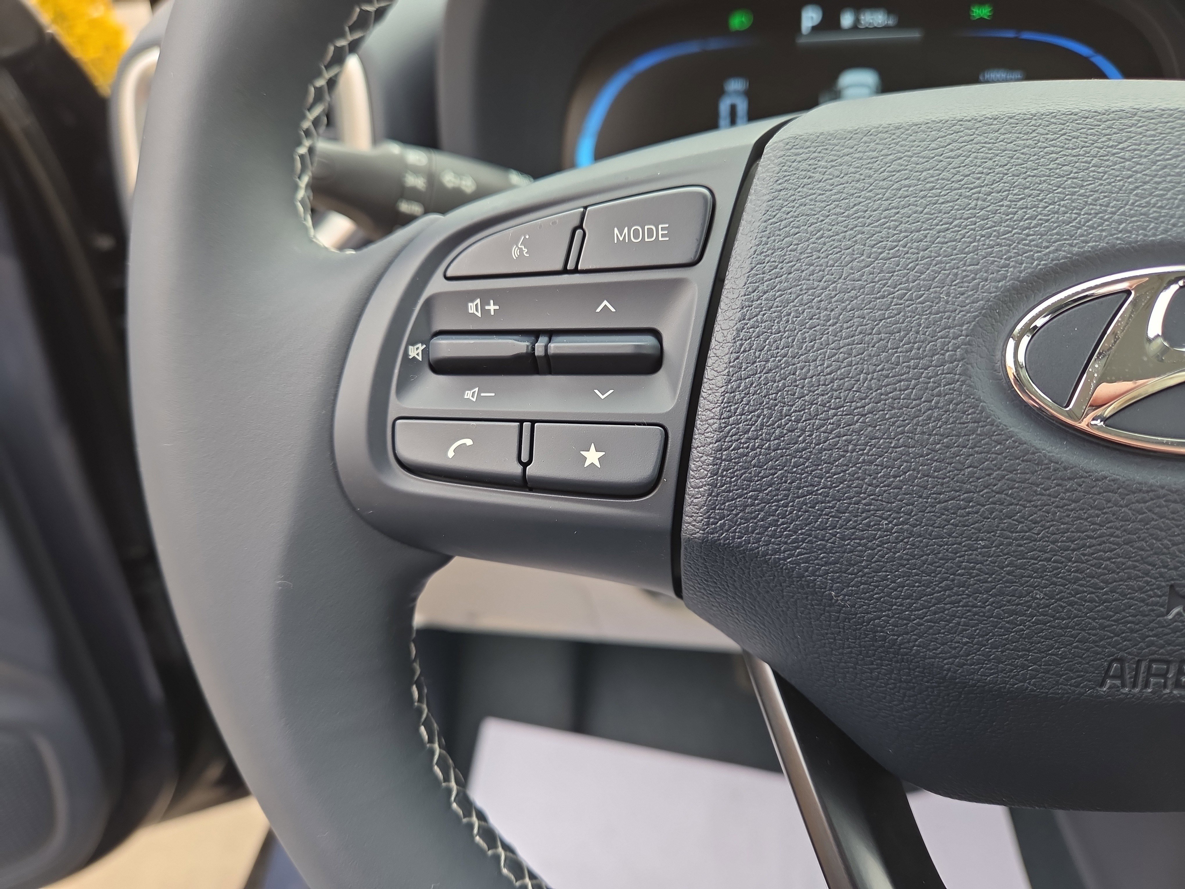 New 2026 Hyundai Venue SEL image 18