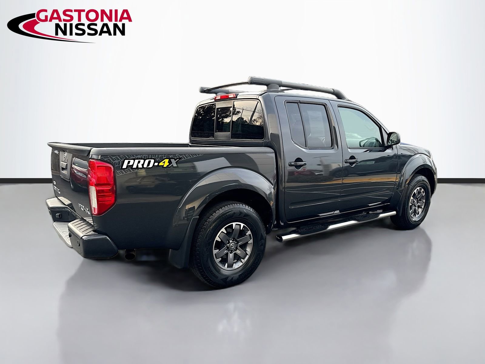 Used 2015 Nissan Frontier PRO-4X w/ Pro-4x Luxury Package image 9