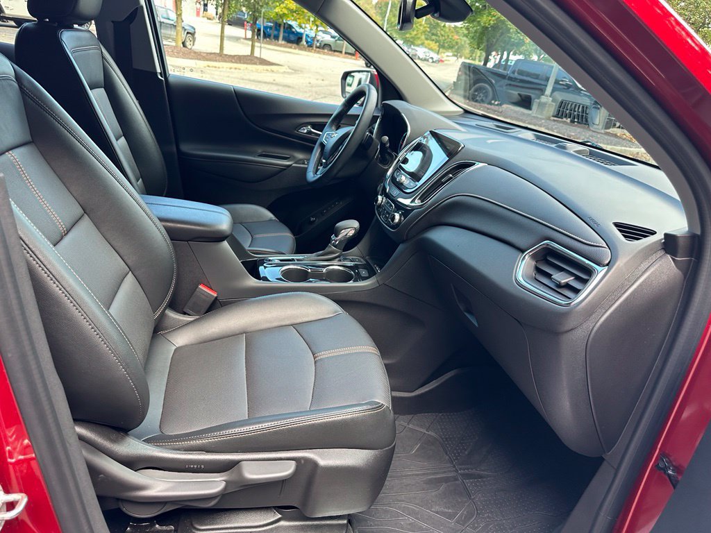 Used 2024 Chevrolet Equinox Premier w/ LPO, Floor Liner Package AWD/4WD image 29