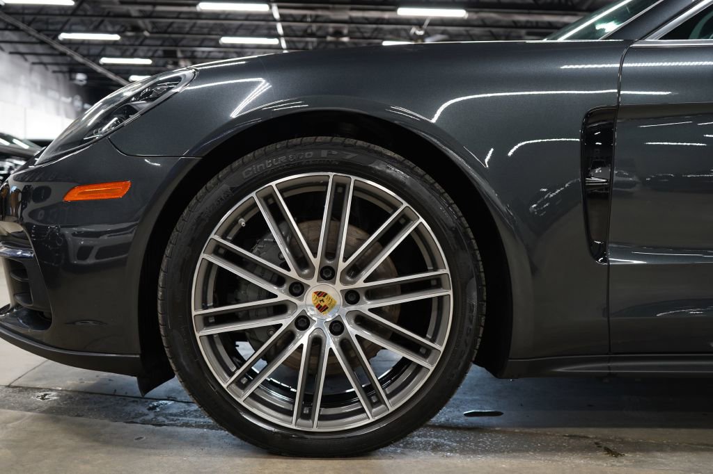 Used 2018 Porsche Panamera 4S AWD/4WD image 35