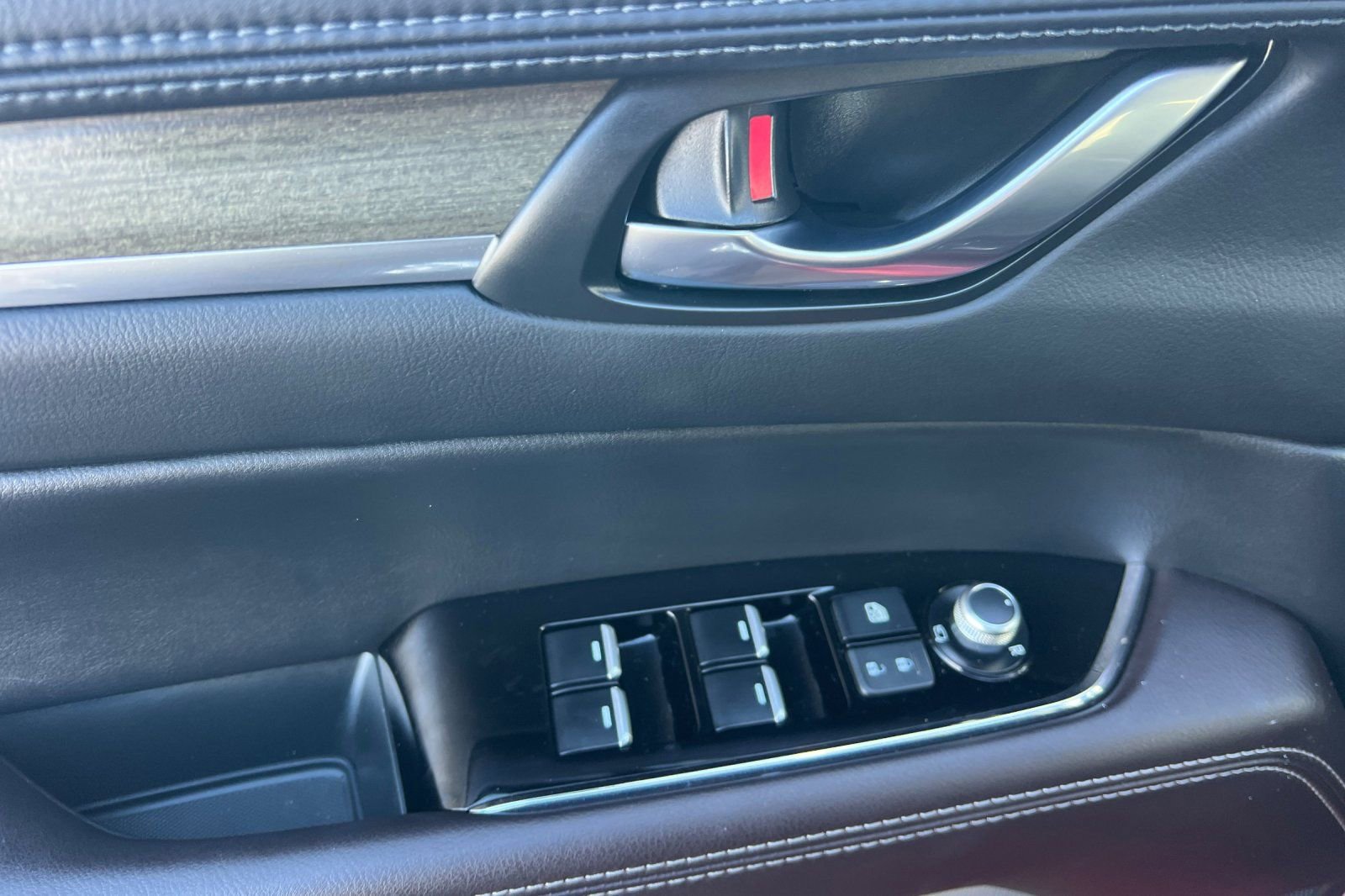 Certified 2025 MAZDA CX-5 Signature image 8