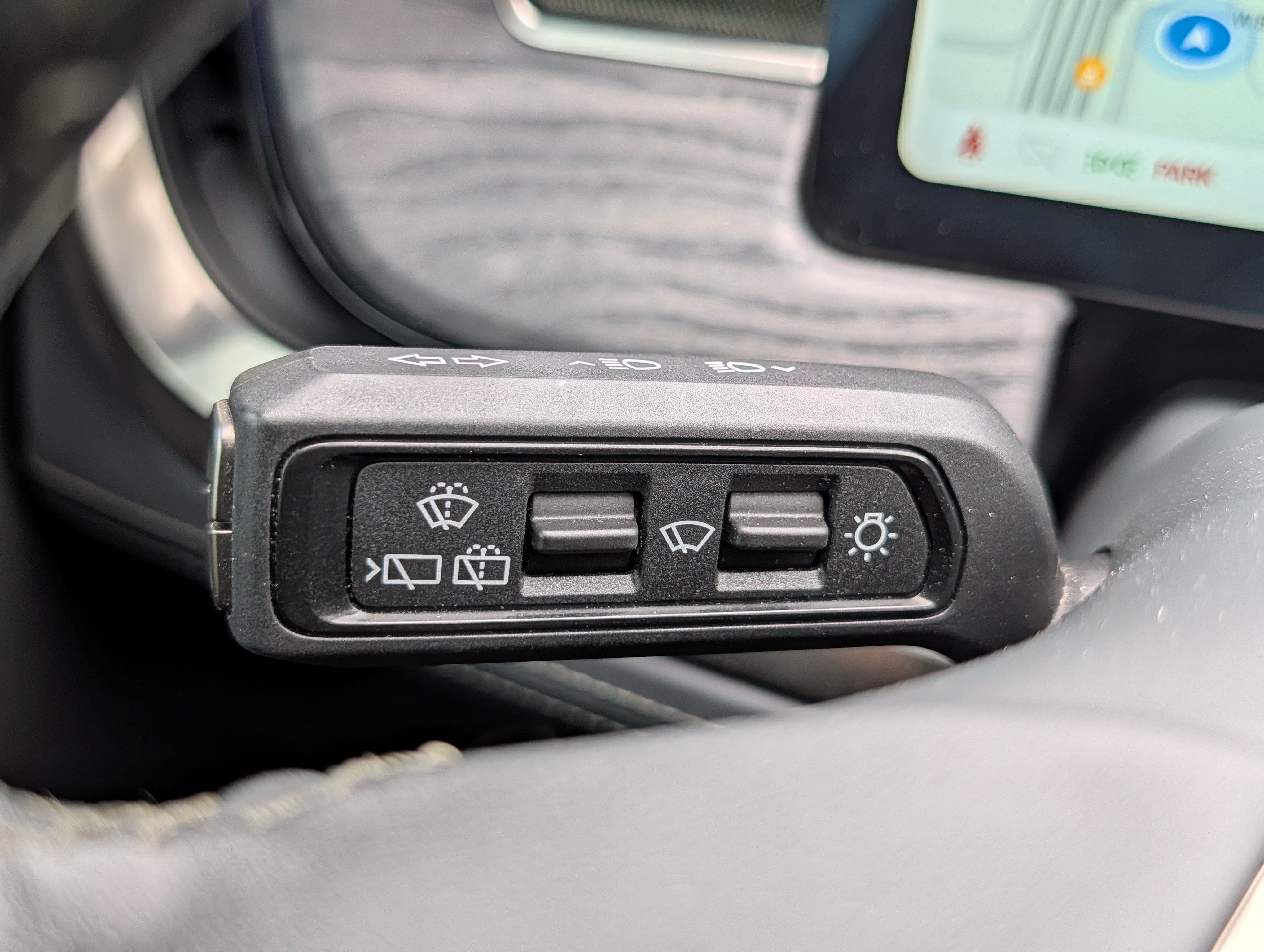 Used 2023 Rivian R1S Adventure AWD/4WD image 26
