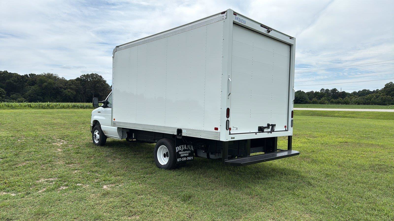 New 2027 Ford E-350 and Econoline 350 Super Duty w/ Power Equipment Group RWD image 3