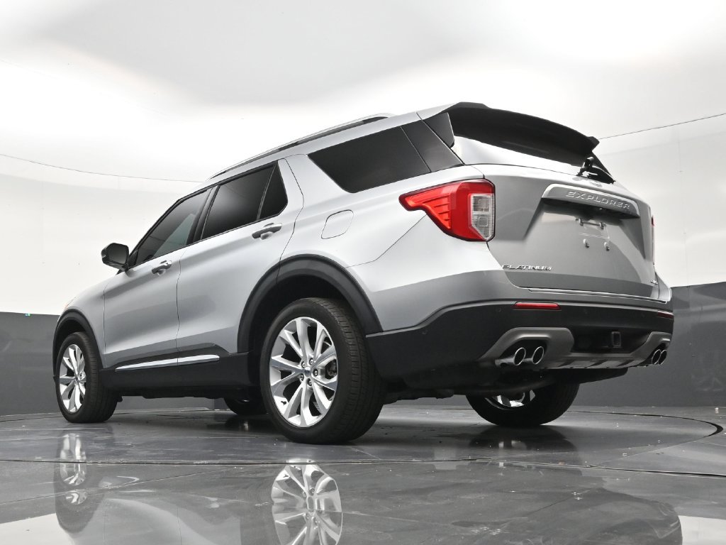 Used 2022 Ford Explorer Platinum w/ Equipment Group 601A AWD/4WD image 22