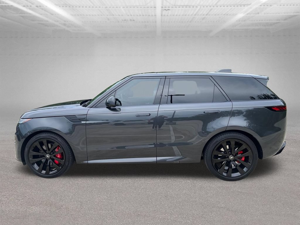 Used 2025 Land Rover Range Rover Sport Dynamic SE AWD/4WD image 2