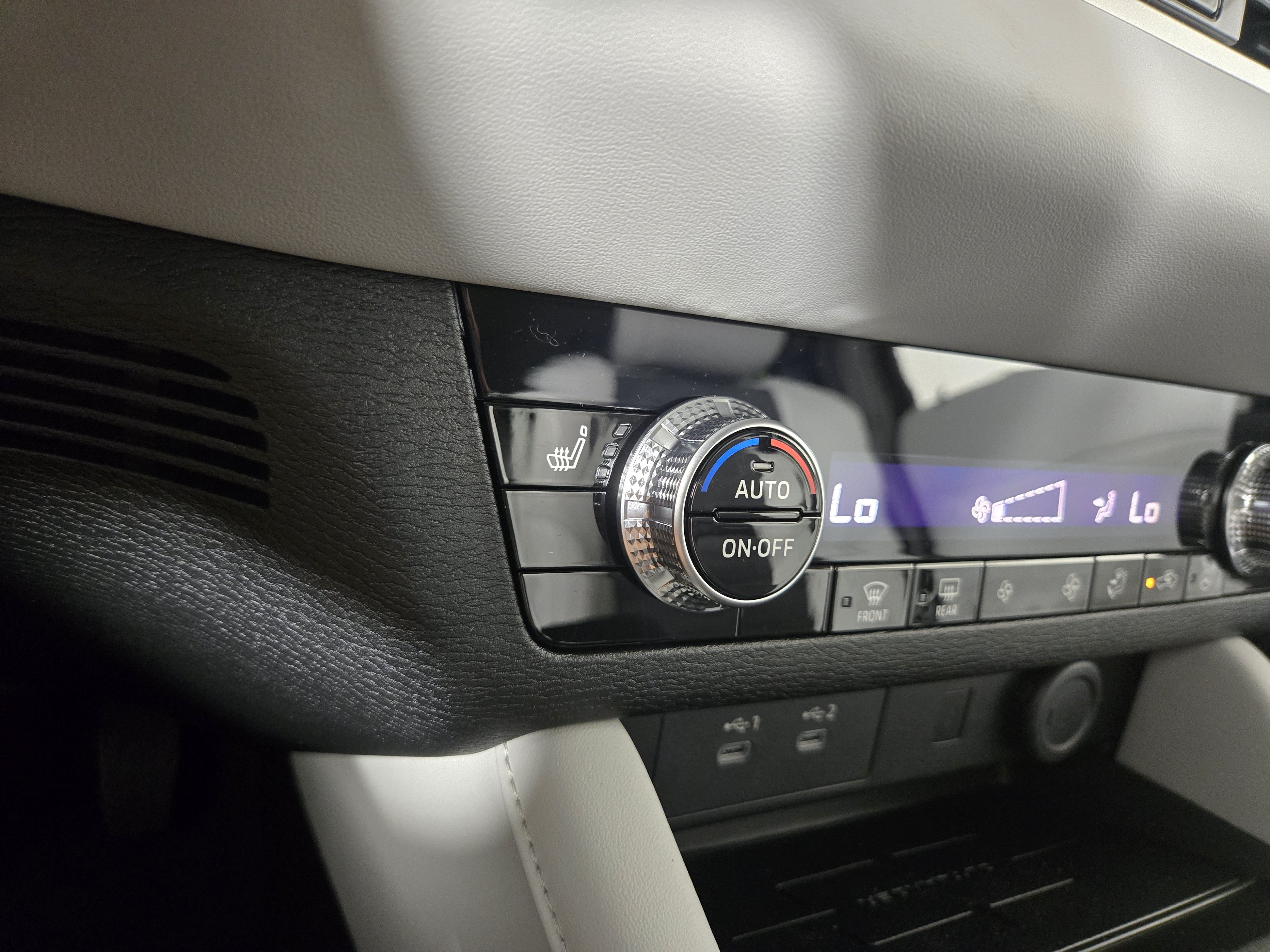 New 2026 Mitsubishi Outlander SE FWD image 26