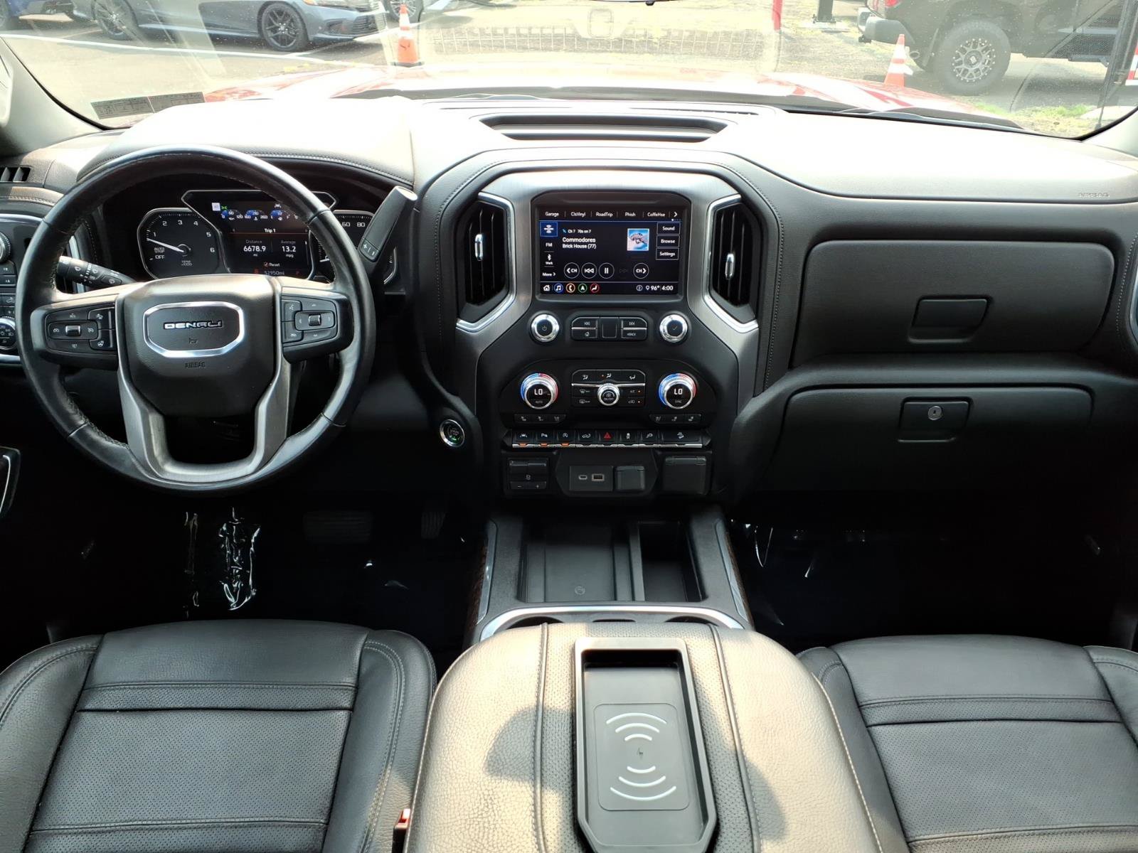 Used 2020 GMC Sierra 1500 Denali w/ Technology Package AWD/4WD image 12