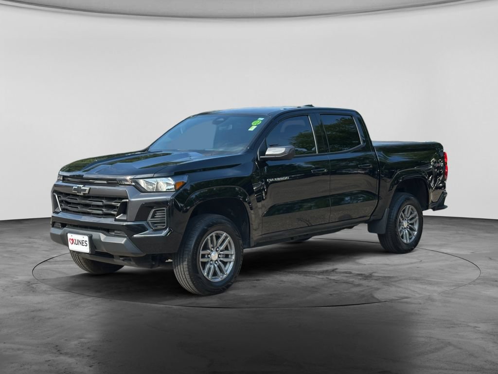 Used 2023 Chevrolet Colorado LT AWD/4WD image 3