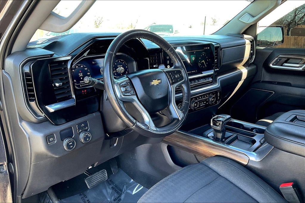 Used 2022 Chevrolet Silverado 1500 LT image 13