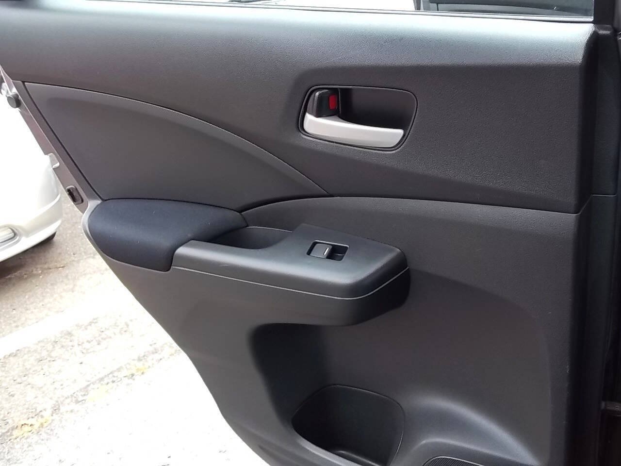 Used 2016 Honda CR-V LX image 12