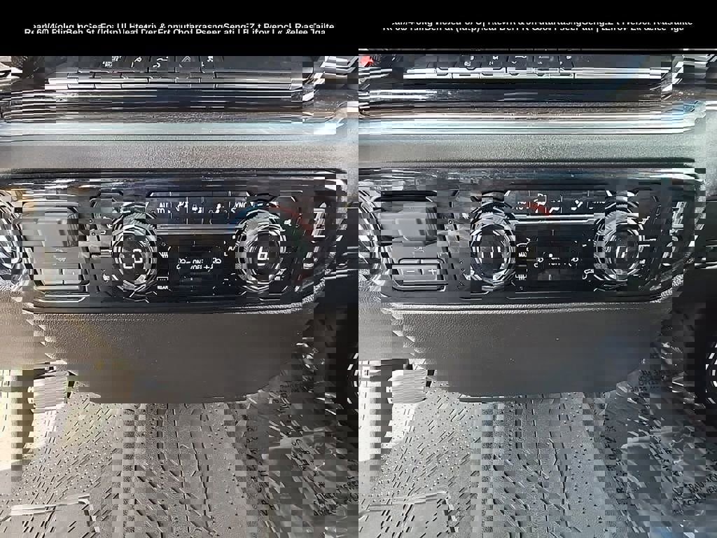 Used 2024 Chevrolet Silverado 2500 LT w/ Convenience Package image 23