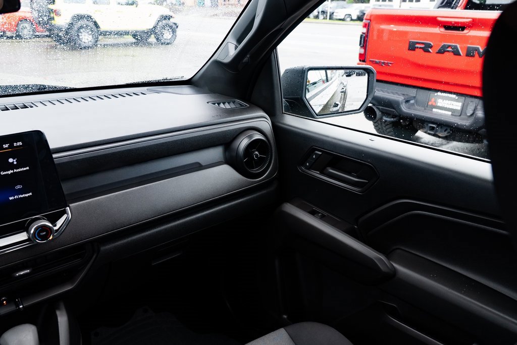 Used 2023 Chevrolet Colorado W/T image 10