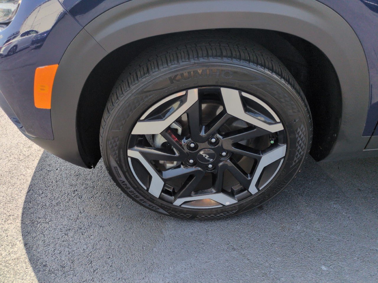 Certified 2024 Kia Seltos SX w/ SX Sunroof Package AWD/4WD image 9