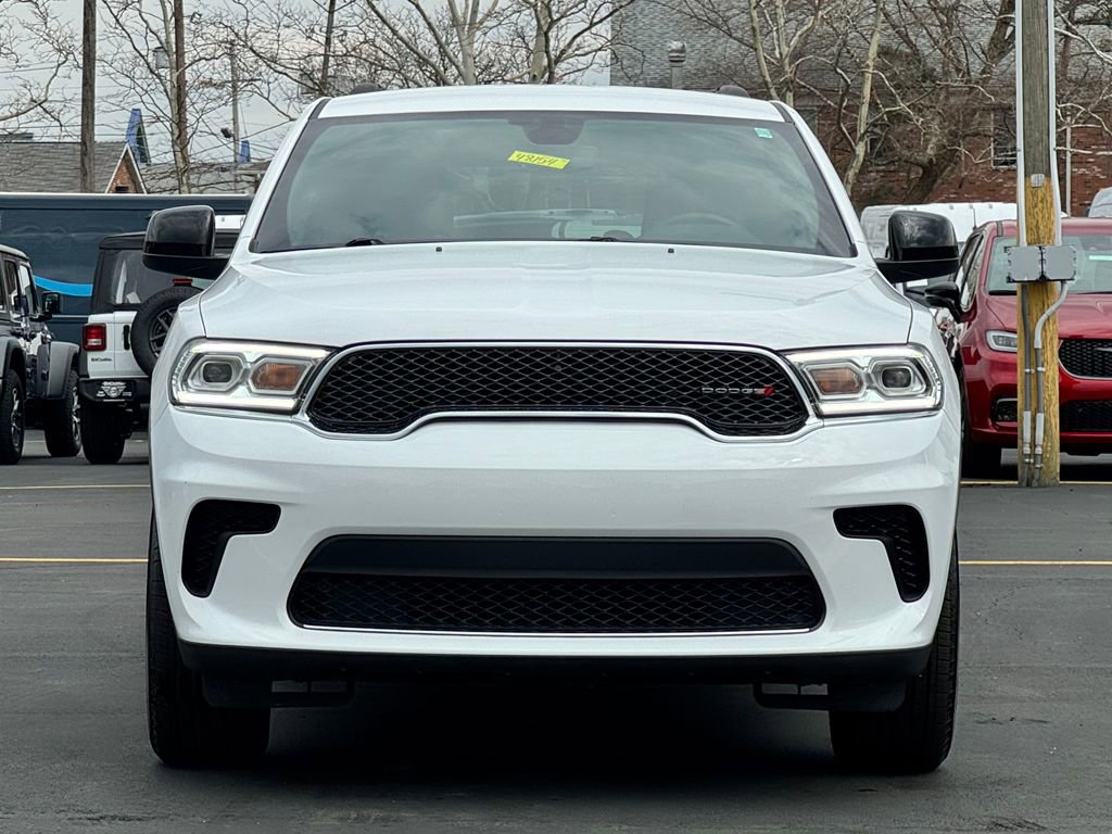 Used 2024 Dodge Durango SXT image 2