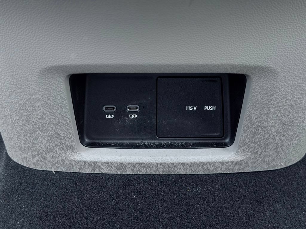Used 2025 Volkswagen Atlas SE AWD/4WD image 27