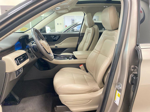 Used 2020 Lincoln Aviator Reserve w/ Equipment Group 201A AWD/4WD image 16
