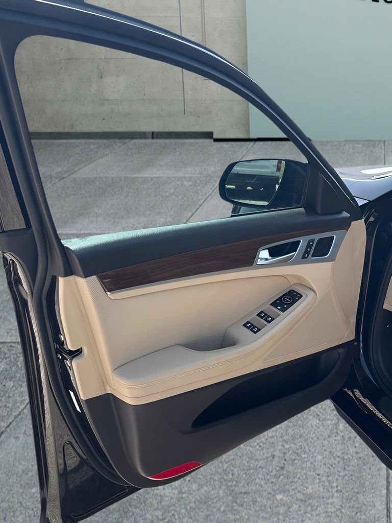 Used 2018 Genesis G80 3.8 RWD image 12