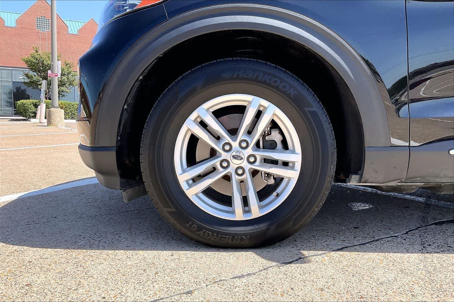 Used 2023 Ford Explorer XLT RWD image 8