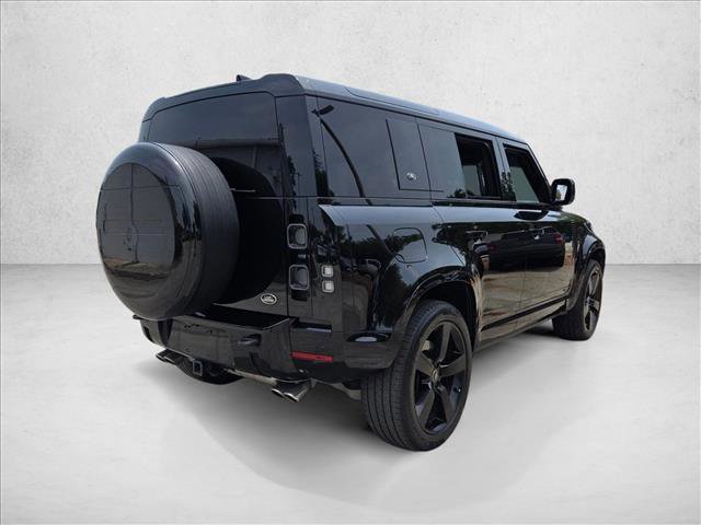 Used 2022 Land Rover Defender 110 V8 AWD/4WD image 5