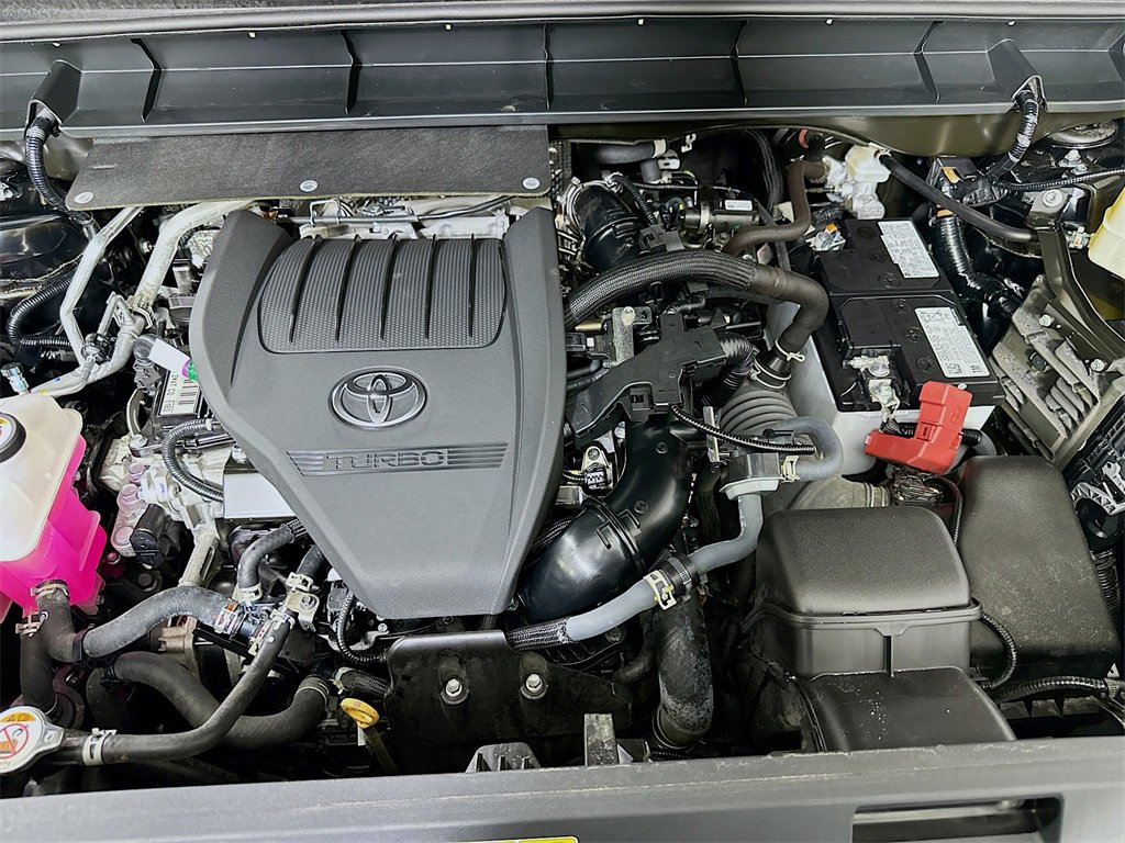 Used 2024 Toyota Highlander XSE image 9
