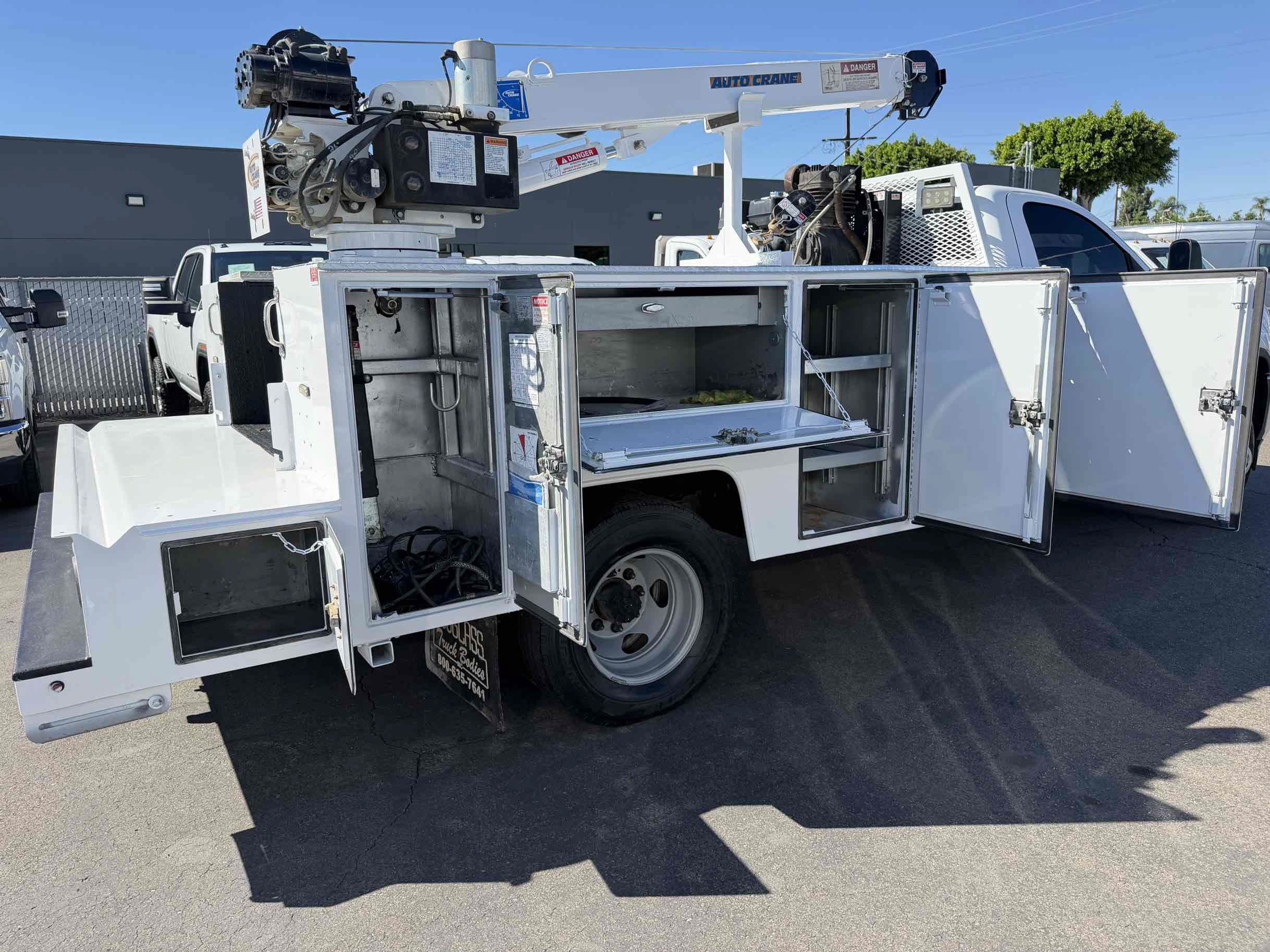 Used 2017 GMC Sierra 3500 2WD Regular Cab image 14