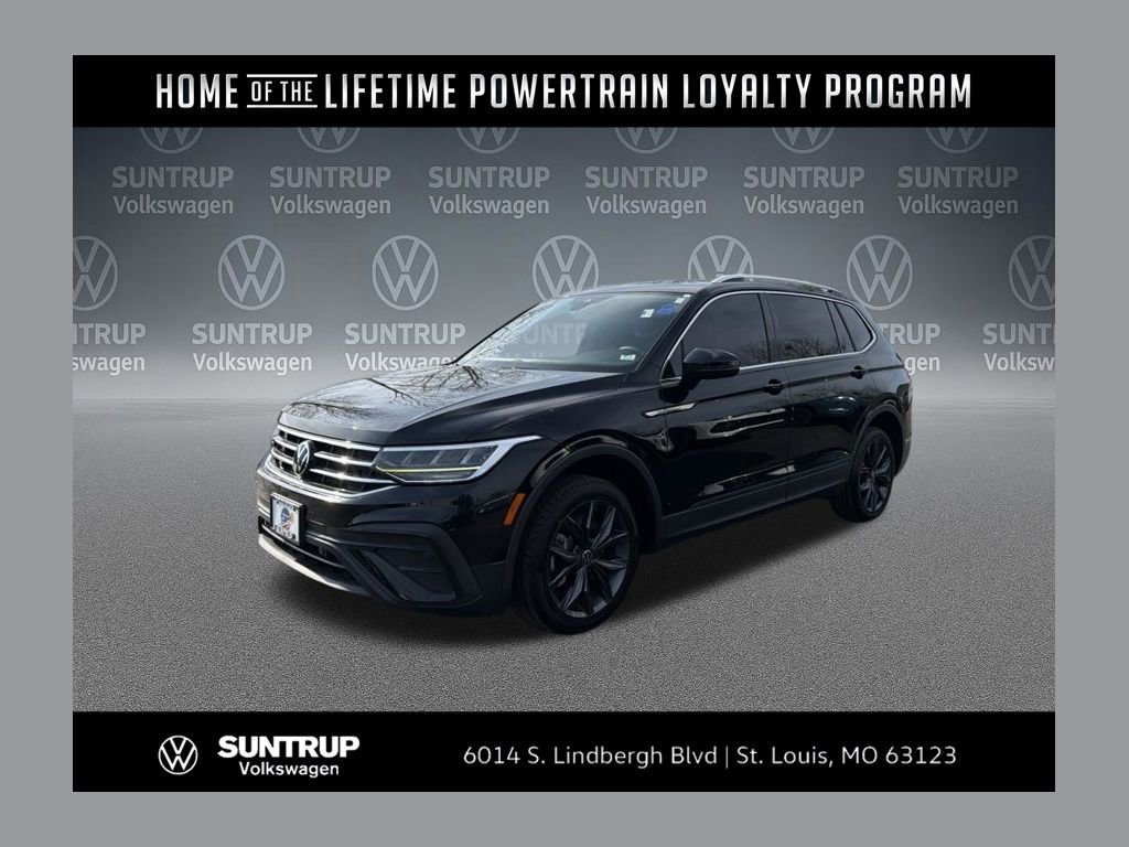 Used 2023 Volkswagen Tiguan SE image 1