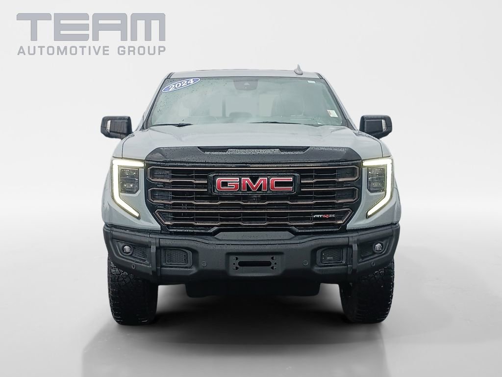 Used 2024 GMC Sierra 1500 AT4X image 2