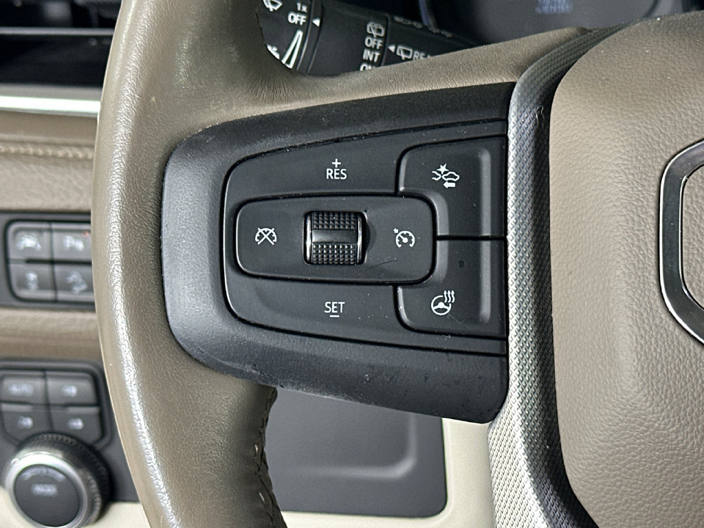 Used 2021 GMC Yukon XL Denali AWD/4WD image 25