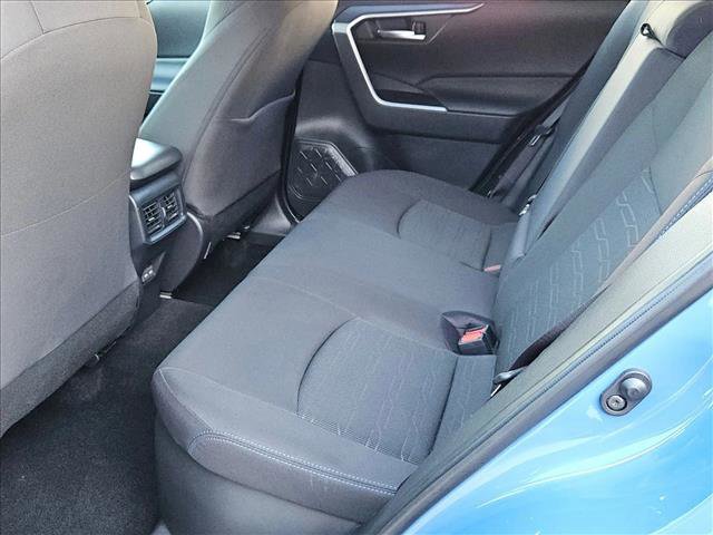 Used 2024 Toyota RAV4 SE image 18
