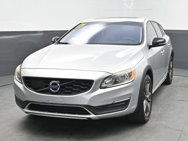 Used 2017 Volvo V60 T5 Cross Country w/ Convenience Package AWD/4WD image 2