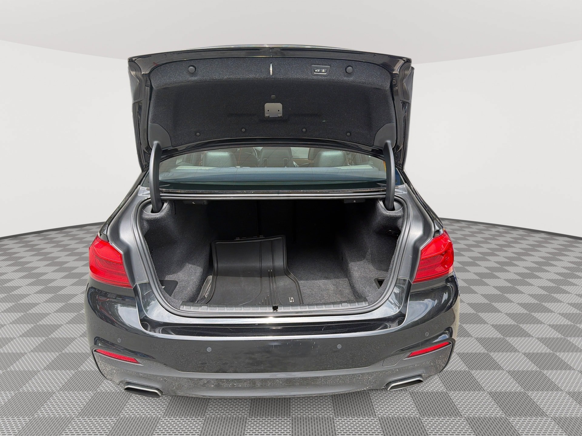 Used 2019 BMW 540i xDrive w/ M Sport Package AWD/4WD image 21