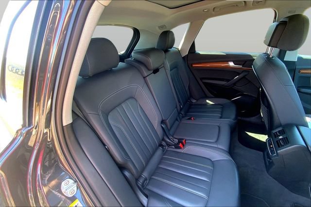 Used 2021 Audi Q5 Prestige w/ Premium Plus Package AWD/4WD image 19