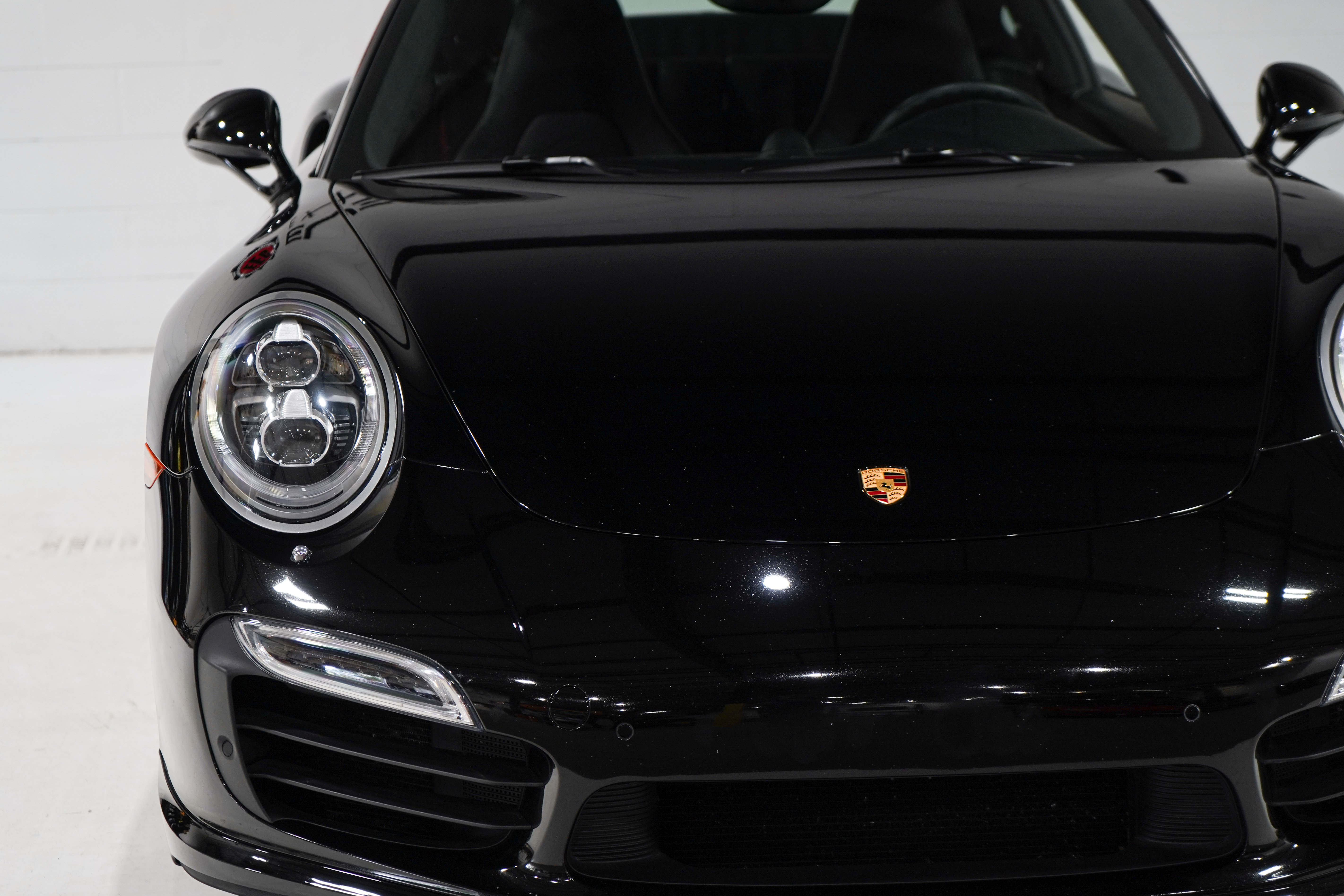 Used 2014 Porsche 911 Turbo S AWD/4WD image 29