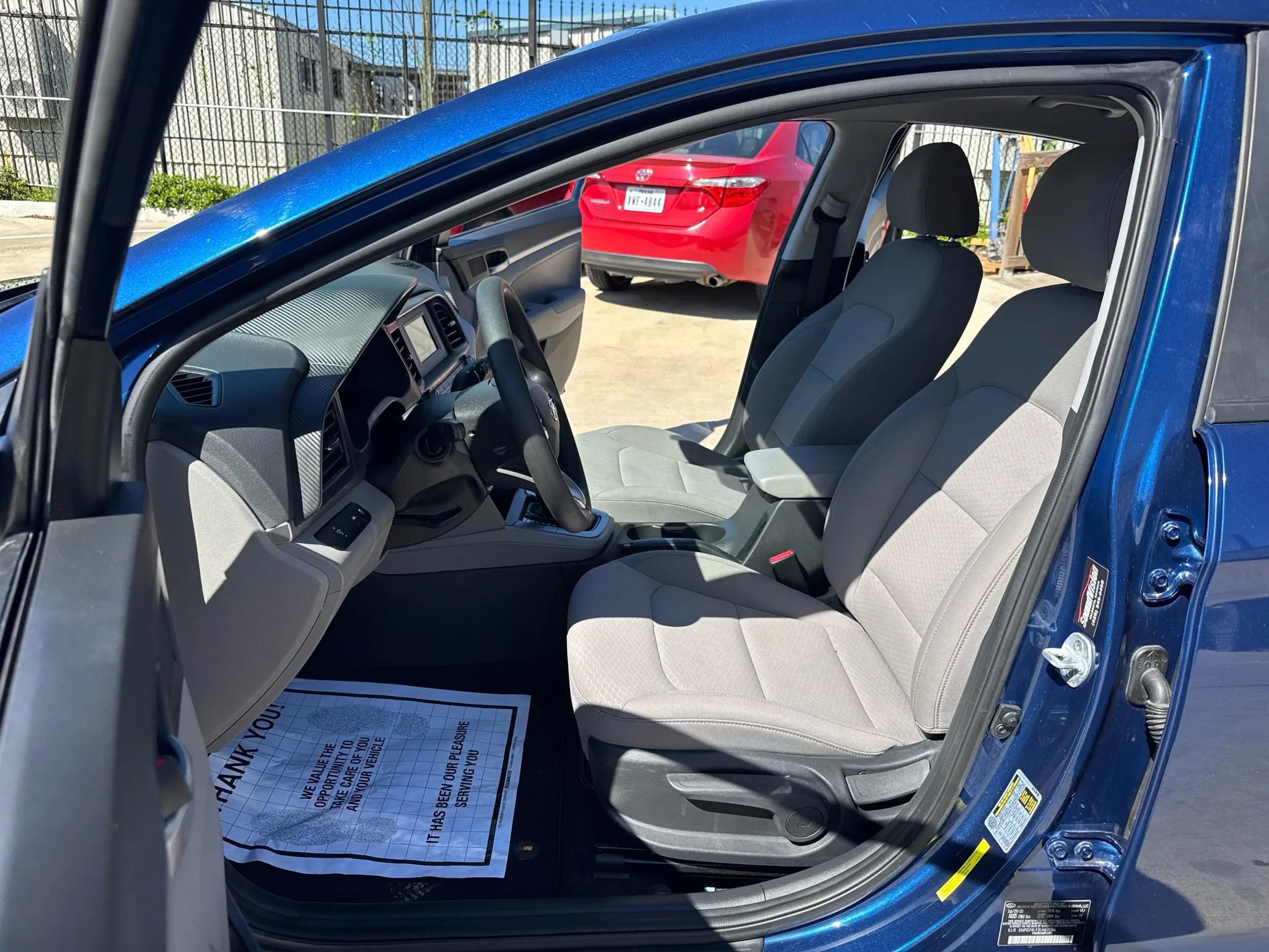 Used 2020 Hyundai Elantra SE image 23