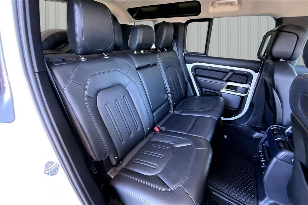 Used 2020 Land Rover Defender 110 First Edition AWD/4WD image 21