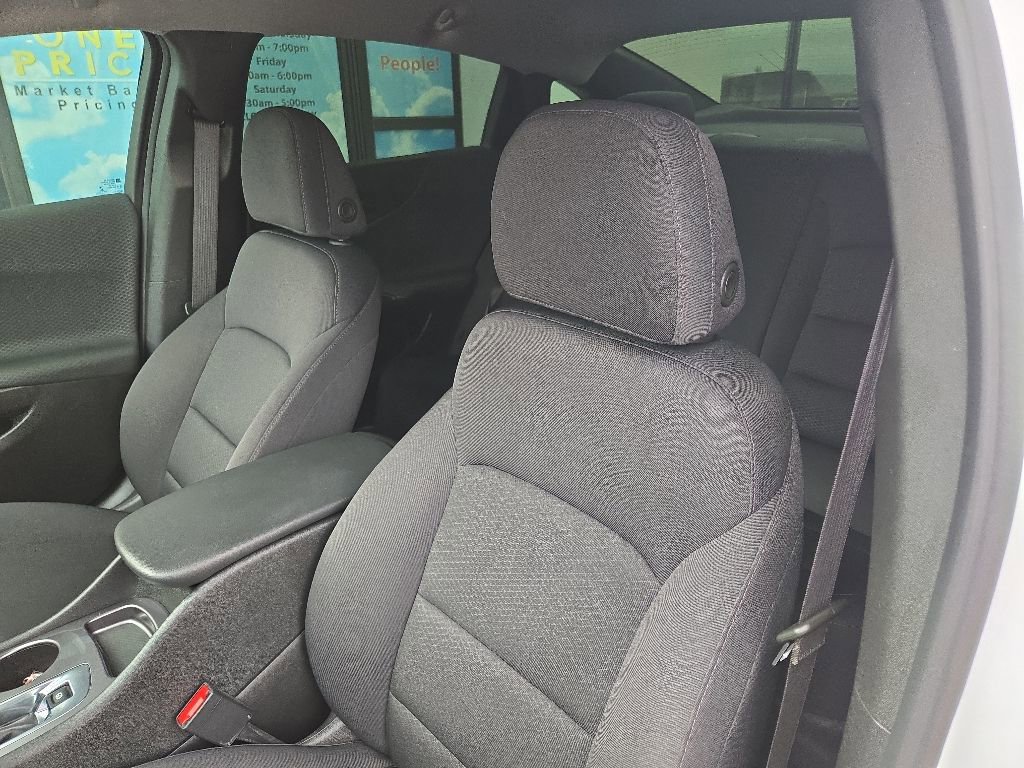 Used 2024 Chevrolet Malibu LS FWD image 33