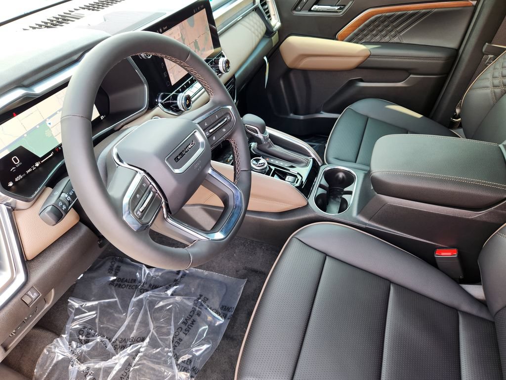 New 2026 GMC Canyon Denali w/ LPO, Black Badging Package AWD/4WD image 9