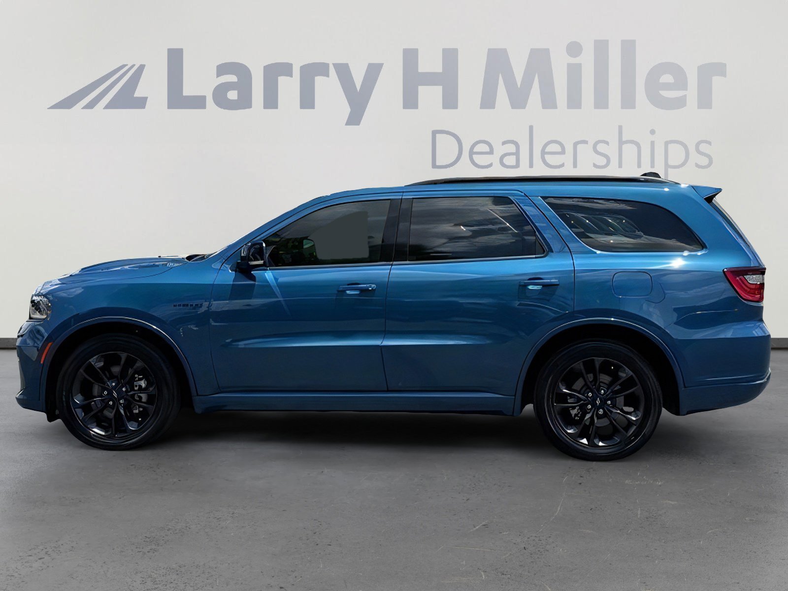 Used 2025 Dodge Durango R/T AWD/4WD image 2