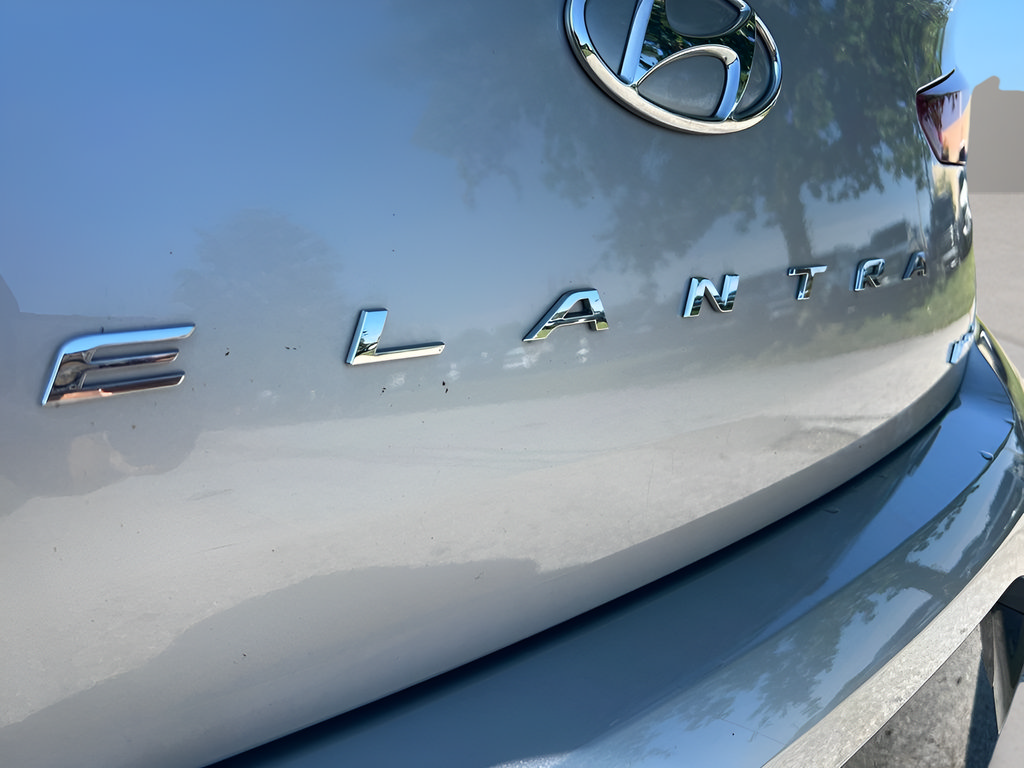 Used 2020 Hyundai Elantra Sedan FWD image 32