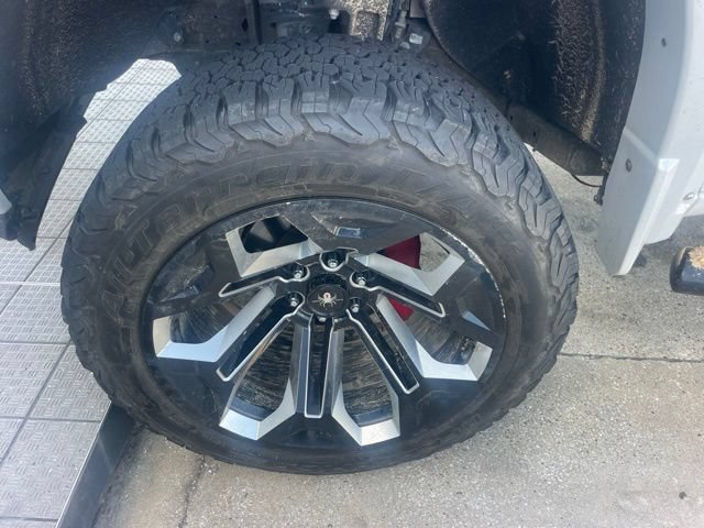 Used 2022 Chevrolet Silverado 1500 RST w/ Safety Package AWD/4WD image 6